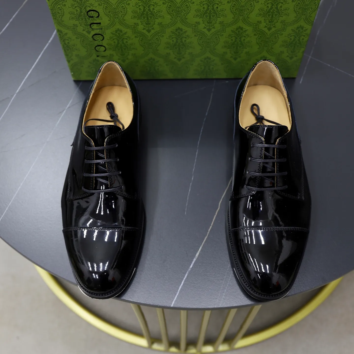 Men's shoes 💰660💰🙅‍♂️🙅‍♂️🙅‍♂️Niuli Brand: Gucci GuCCI Standard code: Men's code 39-44 (45 can be customized) Grade: Same style as the official website Original quality Material: Original cowhide surface Comfortable cowhide lining Original outsole Style category: Men's fashionable casual leather shoes Distinguished big-name luxury elements, top luxury Color: actual picture color